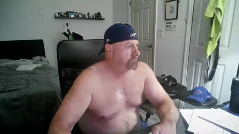 Snapshot of flaguy3233 chatting on 09/20/25, 06:58 Florida guy online show from 09/20/25, 06:58