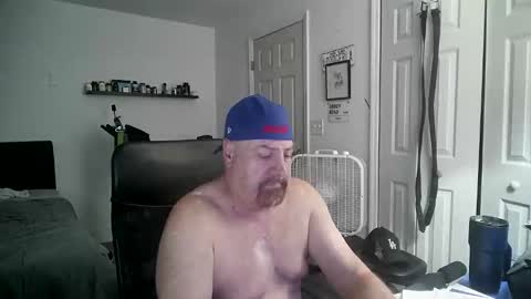 Snapshot of flaguy3233 chatting on 09/23/25, 08:12 Florida guy online show from 09/23/25, 08:12