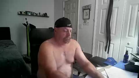 Snapshot of flaguy3233 chatting on 09/28/25, 05:02 Florida guy online show from 09/28/25, 05:02