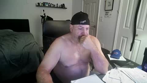 Snapshot of flaguy3233 chatting on 09/30/25, 04:56 Florida guy online show from 09/30/25, 04:56