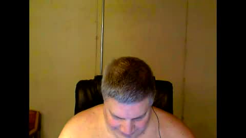 Snapshot of fletch32 chatting on 01/12/25, 03:28 jd online show from 01/12/25, 03:28