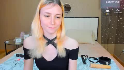 Snapshot of fleximona chatting on 10/09/25, 09:40 FlexiMona online show from 10/09/25, 09:40