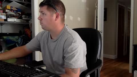 FL guy online show from 02/05/25, 07:31