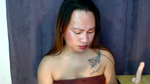 Angel online show from 11/19/25, 06:52