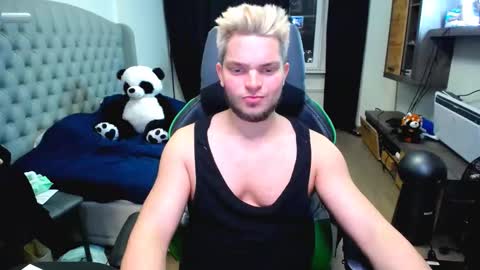 Snapshot of flirty_sugar chatting on 11/17/25, 04:57 Flirty sugar online show from 11/17/25, 04:57