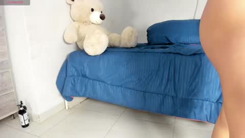    online show from 11/12/25, 05:08