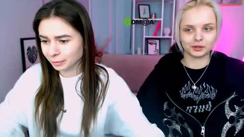 Snapshot of flora_ri chatting on 02/11/25, 10:15 just ask me online show from 02/11/25, 10:15