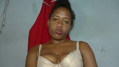 Snapshot of florencia011 chatting on 02/02/25, 06:20 florencia011 online show from 02/02/25, 06:20