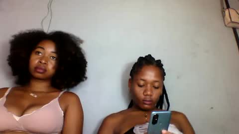 Snapshot of florencia011 chatting on 02/18/25, 05:42 florencia011 online show from 02/18/25, 05:42