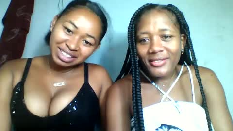 Snapshot of florencia011 chatting on 02/22/25, 01:11 florencia011 online show from 02/22/25, 01:11