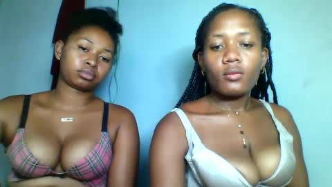 Snapshot of florencia011 chatting on 02/22/25, 02:30 florencia011 online show from 02/22/25, 02:30