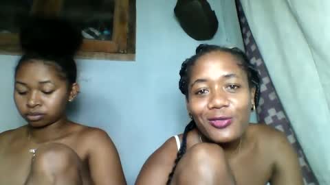 Snapshot of florencia011 chatting on 02/24/25, 08:25 florencia011 online show from 02/24/25, 08:25