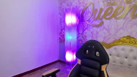 Snapshot of flower_dulce chatting on 03/07/25, 10:45 Dulce online show from 03/07/25, 10:45