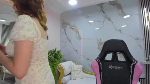 Snapshot of flower_dulce chatting on 09/12/25, 10:48 Dulce online show from 09/12/25, 10:48