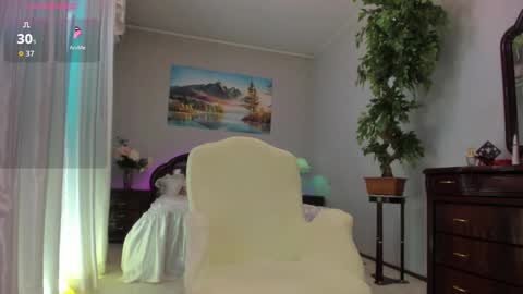 Snapshot of flower_nicole chatting on 09/10/25, 01:05 Nicole online show from 09/10/25, 01:05