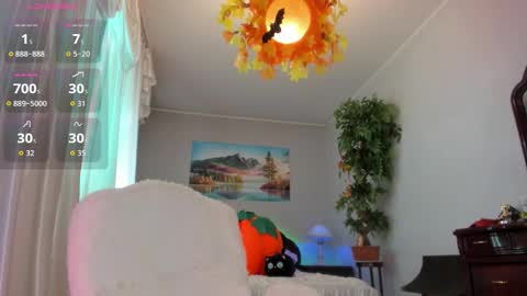 Nicole online show from 10/18/25, 04:04