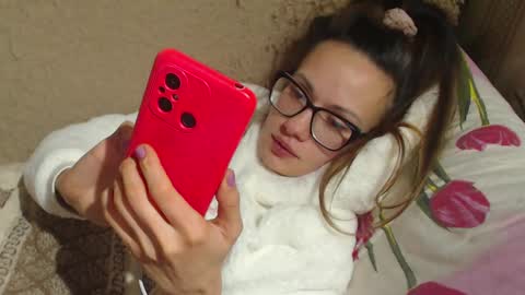 Snapshot of flowercandydoll13 chatting on 12/14/24, 07:36 say meow and send tip online show from 12/14/24, 07:36