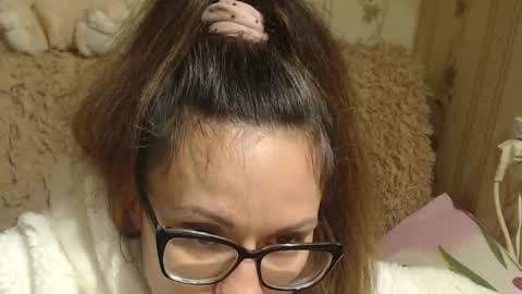 Snapshot of flowercandydoll13 chatting on 12/20/24, 04:04 say meow and send tip online show from 12/20/24, 04:04