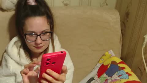 Snapshot of flowercandydoll13 chatting on 03/03/25, 09:48 say meow and send tip online show from 03/03/25, 09:48