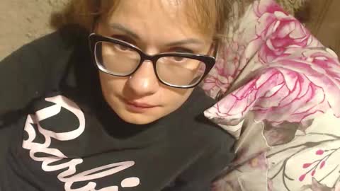 Snapshot of flowercandydoll13 chatting on 09/16/25, 10:22 say meow and send tip online show from 09/16/25, 10:22