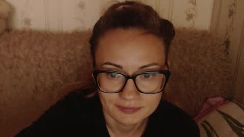 Snapshot of flowercandydoll13 chatting on 09/20/25, 10:27 say meow and send tip online show from 09/20/25, 10:27