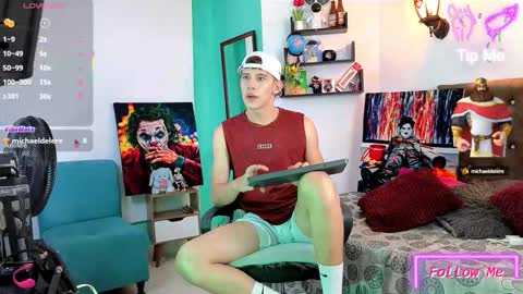 Snapshot of flowers109 chatting on 10/09/25, 10:19 flowers109 online show from 10/09/25, 10:19