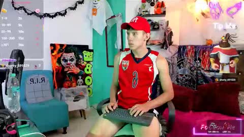 Snapshot of flowers109 chatting on 10/15/25, 09:48 flowers109 online show from 10/15/25, 09:48