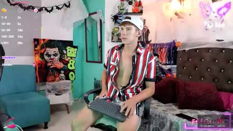 Snapshot of flowers109 chatting on 10/20/25, 11:27 flowers109 online show from 10/20/25, 11:27