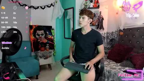 Snapshot of flowers109 chatting on 10/26/25, 11:20 flowers109 online show from 10/26/25, 11:20