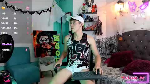 Snapshot of flowers109 chatting on 10/28/25, 10:34 flowers109 online show from 10/28/25, 10:34