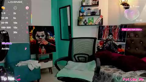 Snapshot of flowers109 chatting on 11/18/25, 11:15 flowers109 online show from 11/18/25, 11:15