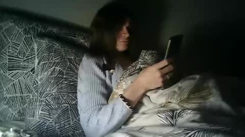 Snapshot of flowpinou chatting on 12/28/24, 04:19 Emmy online show from 12/28/24, 04:19