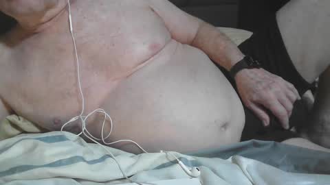 Snapshot of flshowman chatting on 03/04/25, 02:17 FLshowman online show from 03/04/25, 02:17