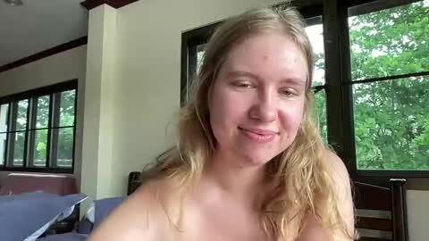 Snapshot of fluffy_bunnyxxx chatting on 03/10/25, 06:49 fluffy_bunnyxxx online show from 03/10/25, 06:49