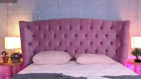 Mia online show from 10/06/25, 09:12