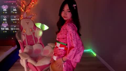 Rose online show from 10/31/25, 05:58