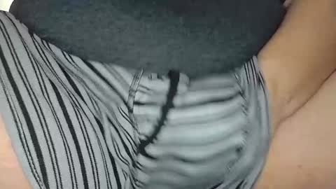 Snapshot of fluffychulo chatting on 02/14/25, 06:02 FluffyChulo online show from 02/14/25, 06:02