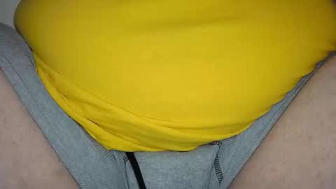 Snapshot of fluffychulo chatting on 02/15/25, 10:21 FluffyChulo online show from 02/15/25, 10:21