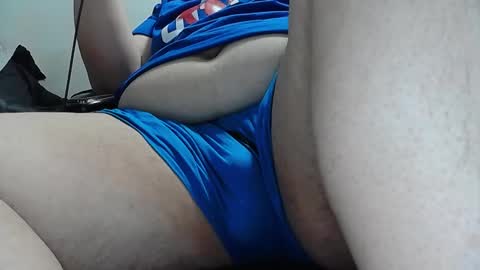 Snapshot of fluffychulo chatting on 02/23/25, 01:13 FluffyChulo online show from 02/23/25, 01:13