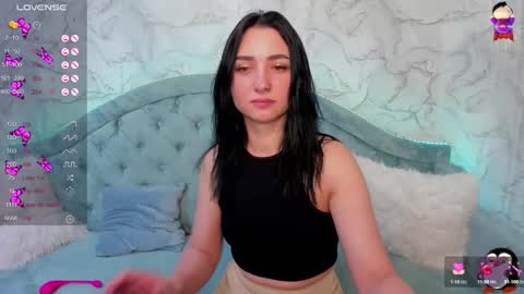 Lina online show from 09/28/25, 12:38