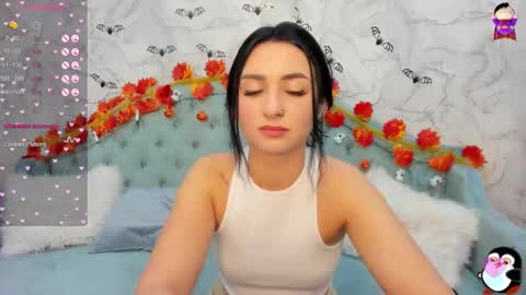 Lina online show from 10/23/25, 12:43