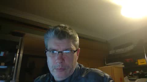 Snapshot of fluidconscience chatting on 01/04/25, 01:52 FluidConscience online show from 01/04/25, 01:52