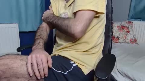 Snapshot of flycb chatting on 11/15/25, 06:59 Fly online show from 11/15/25, 06:59