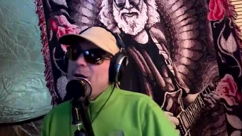 Snapshot of footfetishtherapy chatting on 02/25/25, 10:26 footfetishtherapy online show from 02/25/25, 10:26