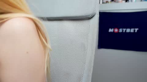 Snapshot of foxeslovefoxes chatting on 01/11/25, 05:29 CUSTOM PHOTOS AND VIDEOS - online show from 01/11/25, 05:29