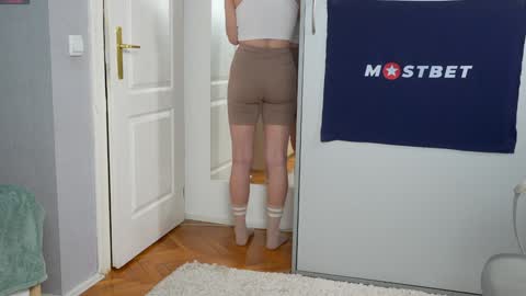 Snapshot of foxeslovefoxes chatting on 01/24/25, 03:02 CUSTOM PHOTOS AND VIDEOS - online show from 01/24/25, 03:02