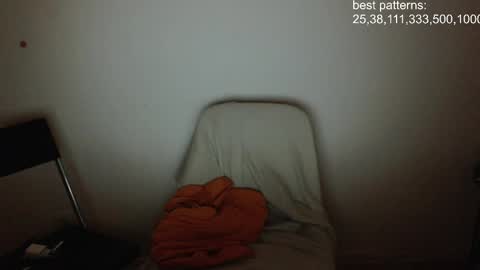 i am your baby Alien  online show from 02/08/25, 02:47