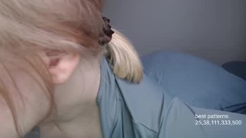 i am your baby Alien  online show from 10/04/25, 01:53