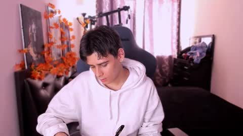 Foxicfu online show from 11/07/25, 04:12