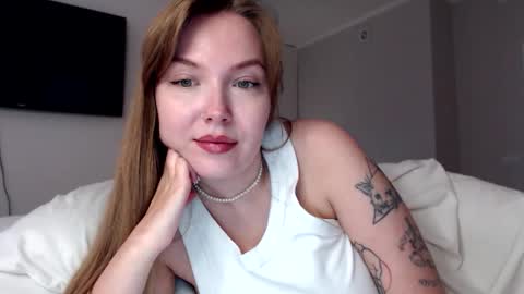 Snapshot of foxxycindy chatting on 09/13/25, 04:01 Cindy online show from 09/13/25, 04:01